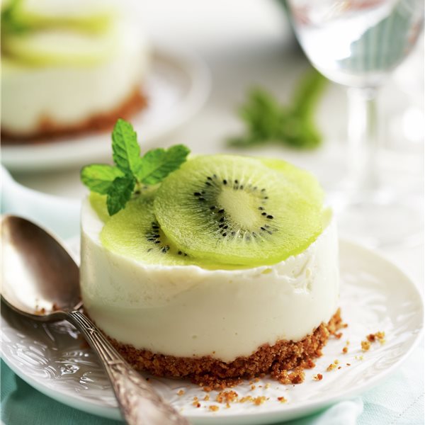 Nunca había probado un postre tan sano y refrescante: pastelitos de queso y kiwi (¡y además está buenísimo!)
