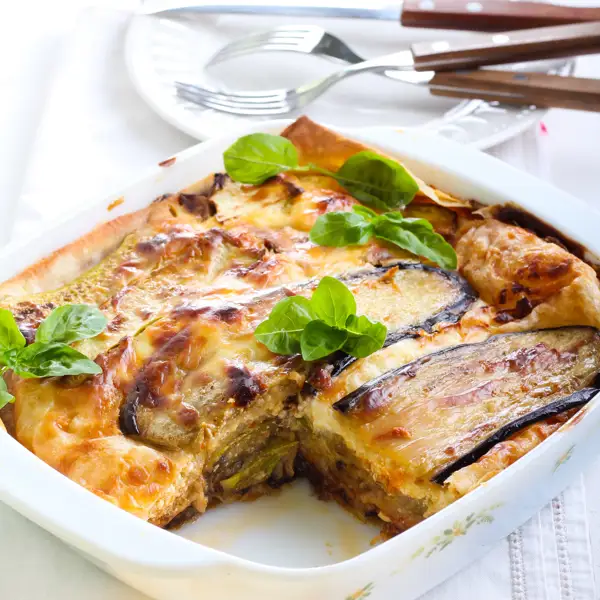 Pastel de berenjena y atún